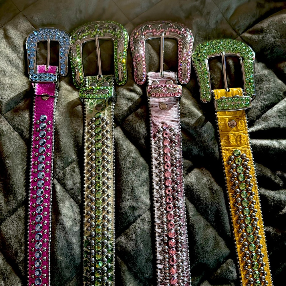 BbB simon belts all 4 are valued at roughly 1.3k